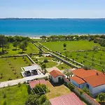 بيت للعطل Traumhafte Strandfinca Mit Eigenem Zugang Zum Und Klima, Wlan, Bbq بيروغ